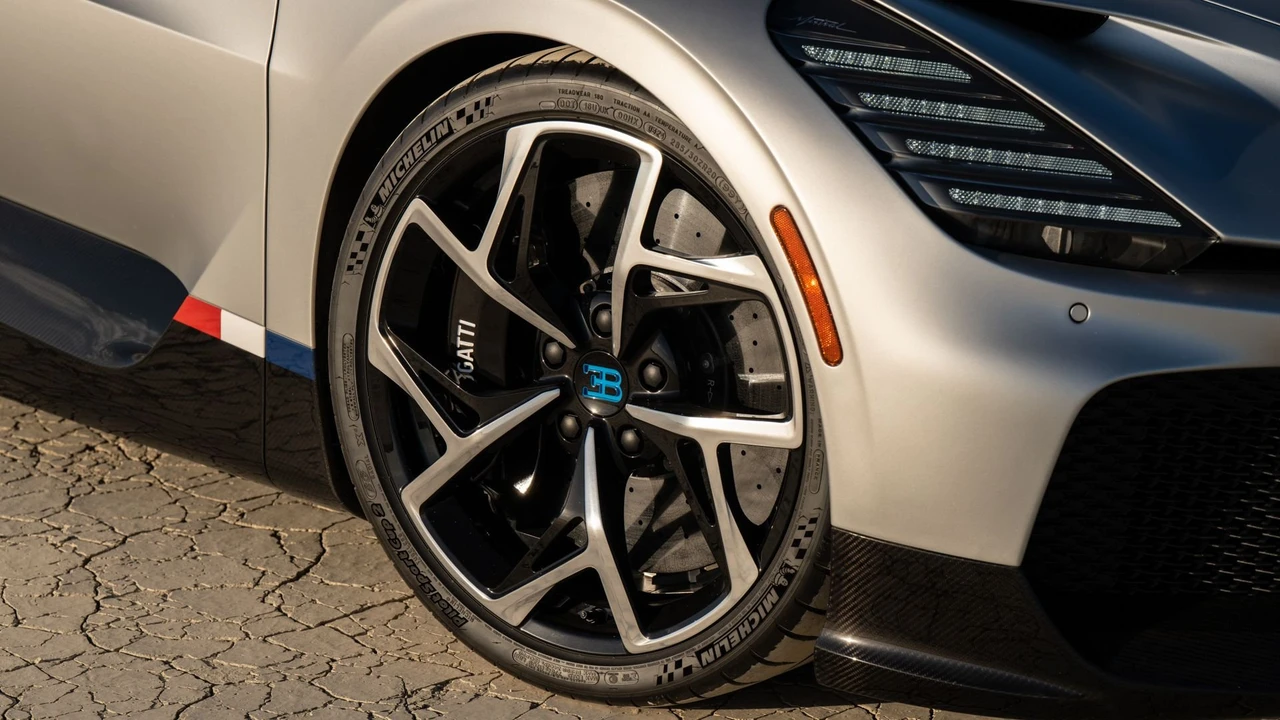2025 Bugatti Bolide - Image 30 of 31