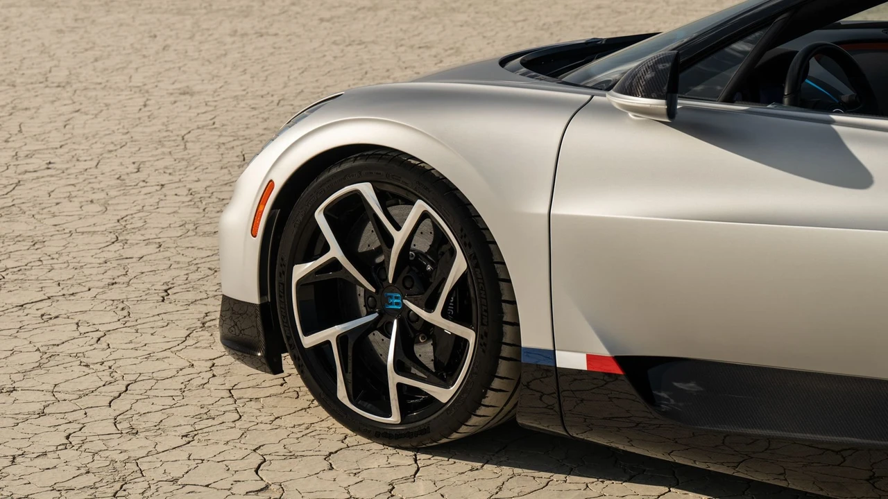2025 Bugatti Bolide - Image 12 of 31