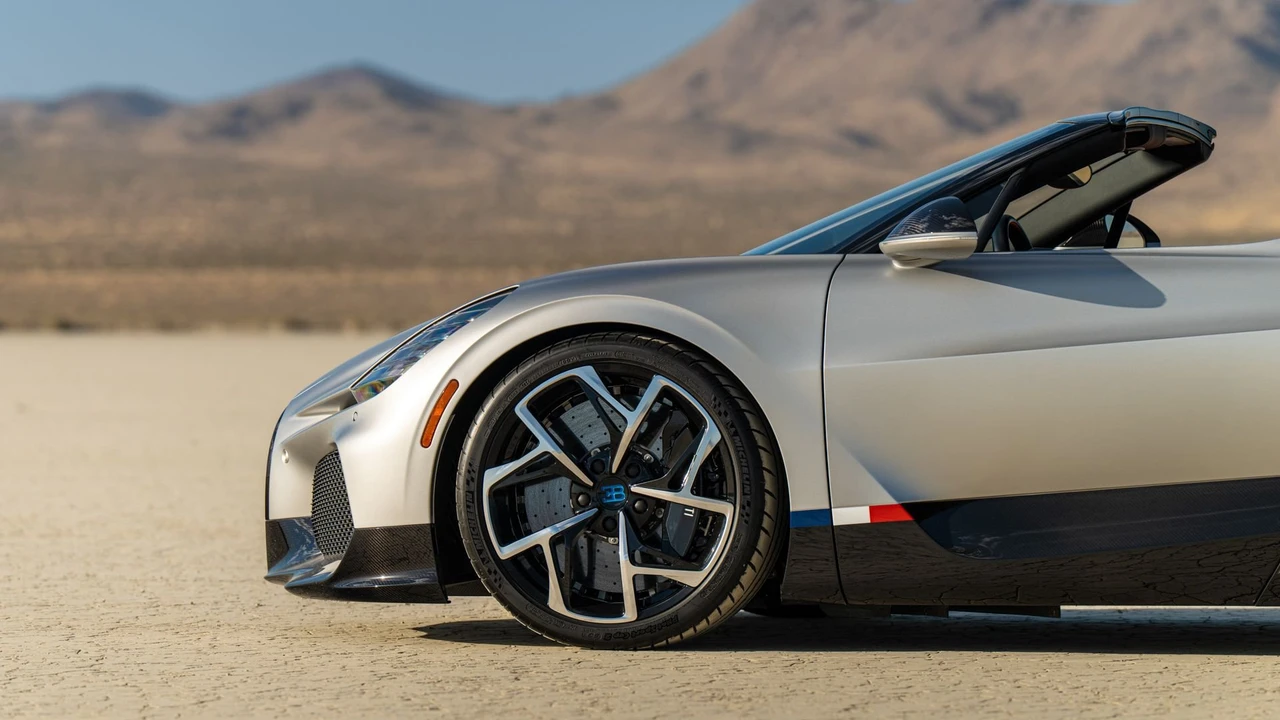 2025 Bugatti Bolide - Image 10 of 31