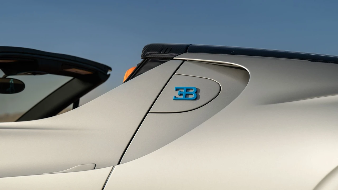 2025 Bugatti Bolide - Image 18 of 31