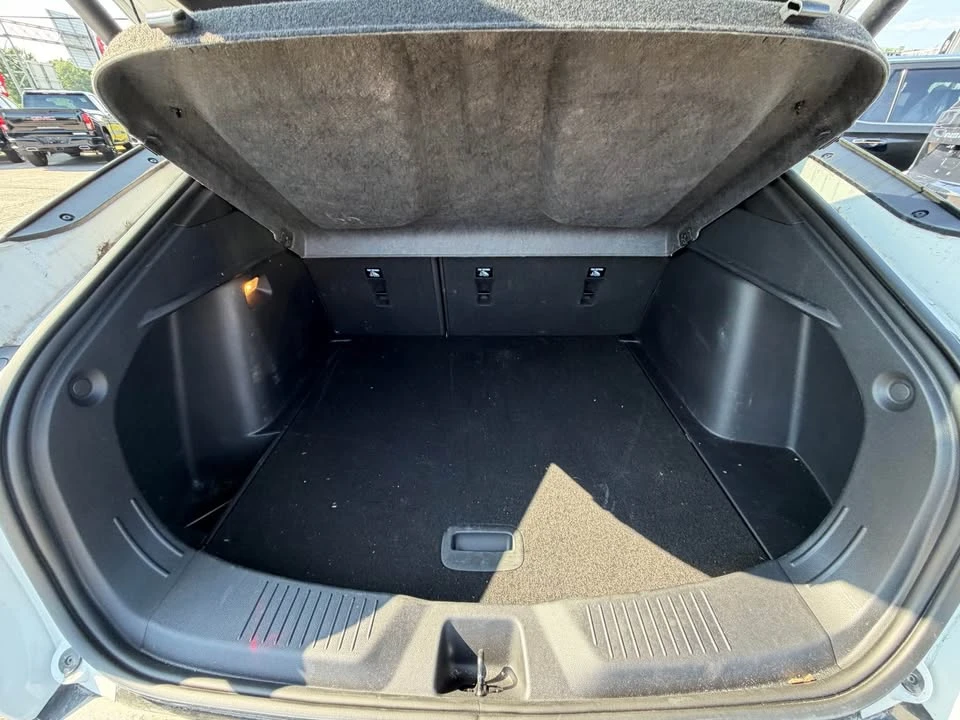 2025 Buick Envision - Image 6 of 10