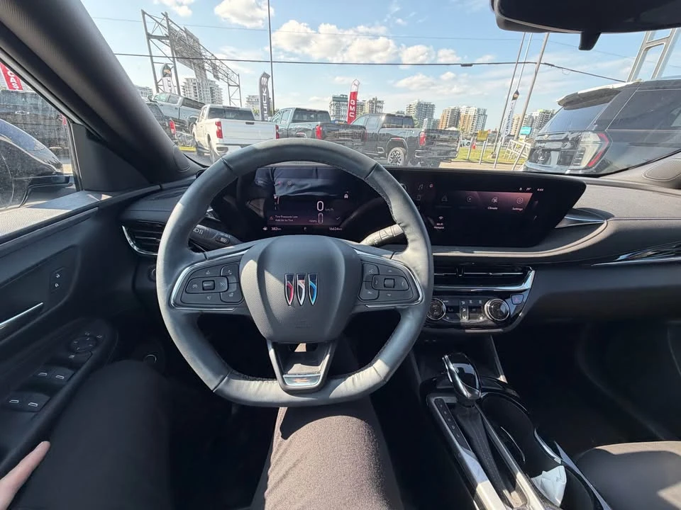 2025 Buick Envision - Image 10 of 10