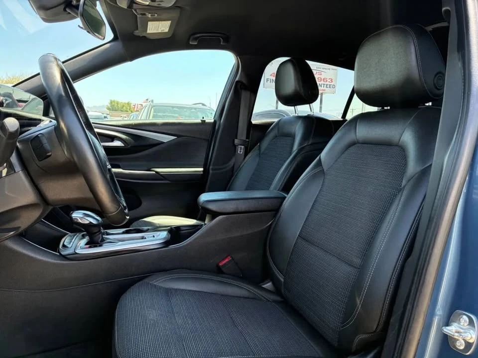 2025 Buick Envision - Image 19 of 20