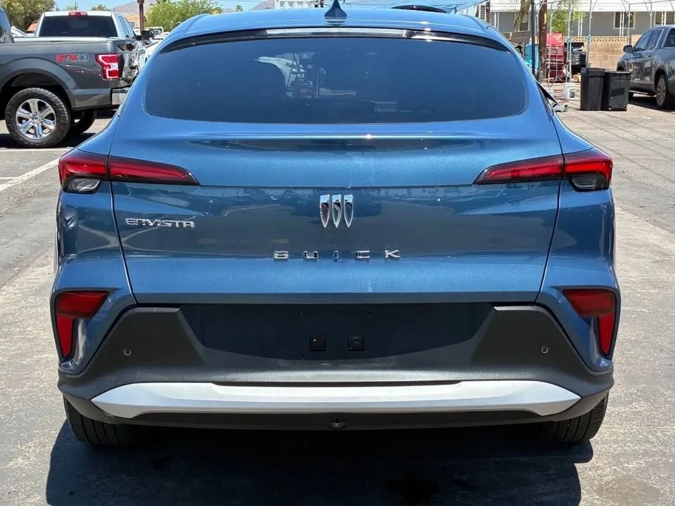 2025 Buick Envision - Image 7 of 20