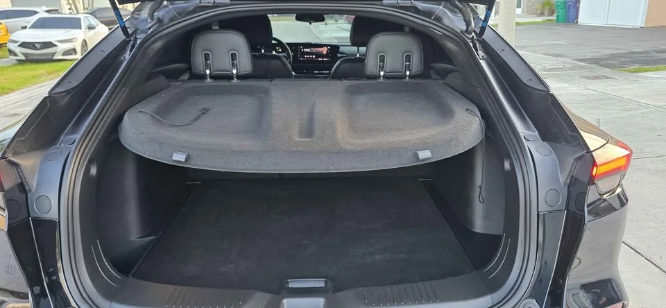 2025 Buick Envision - Image 11 of 17