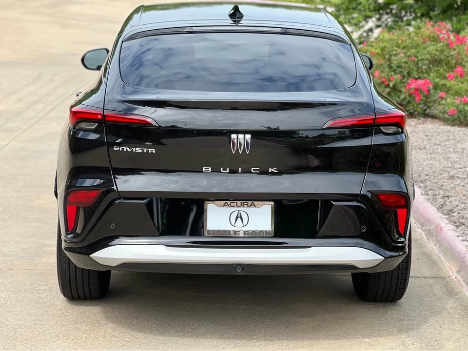 2025 Buick Envision - Image 10 of 10