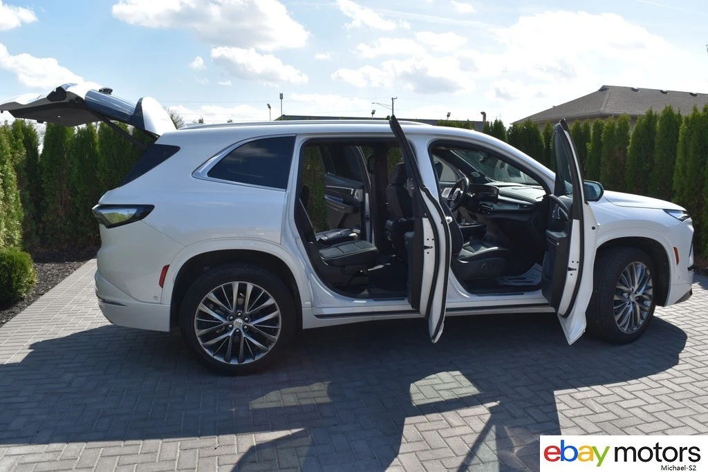 2025 Buick Enclave - Image 20 of 21