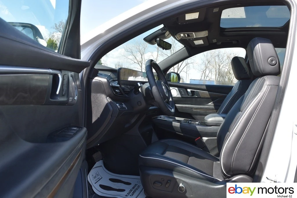 2025 Buick Enclave - Image 10 of 21