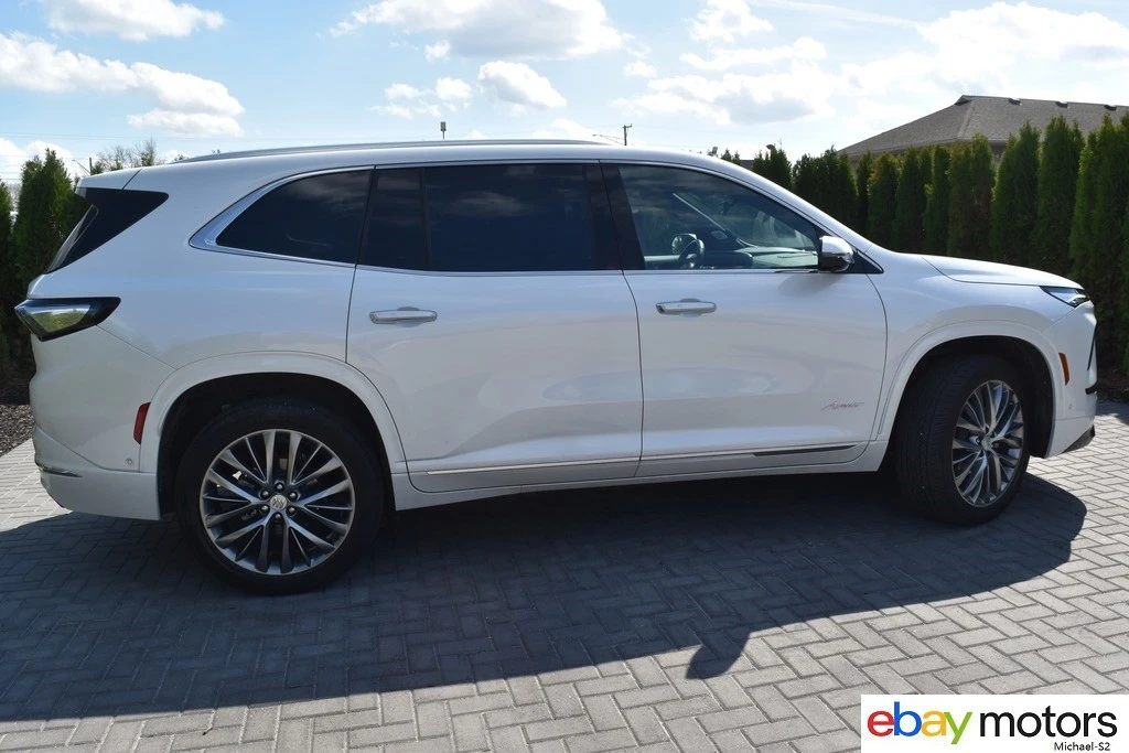 2025 Buick Enclave - Image 4 of 21