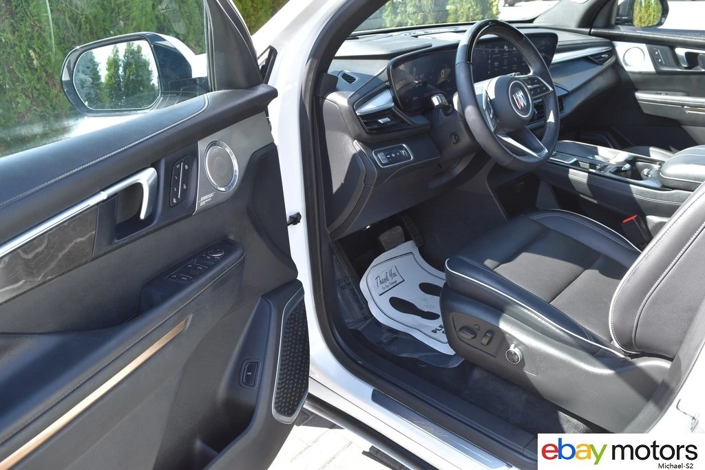 2025 Buick Enclave - Image 11 of 21