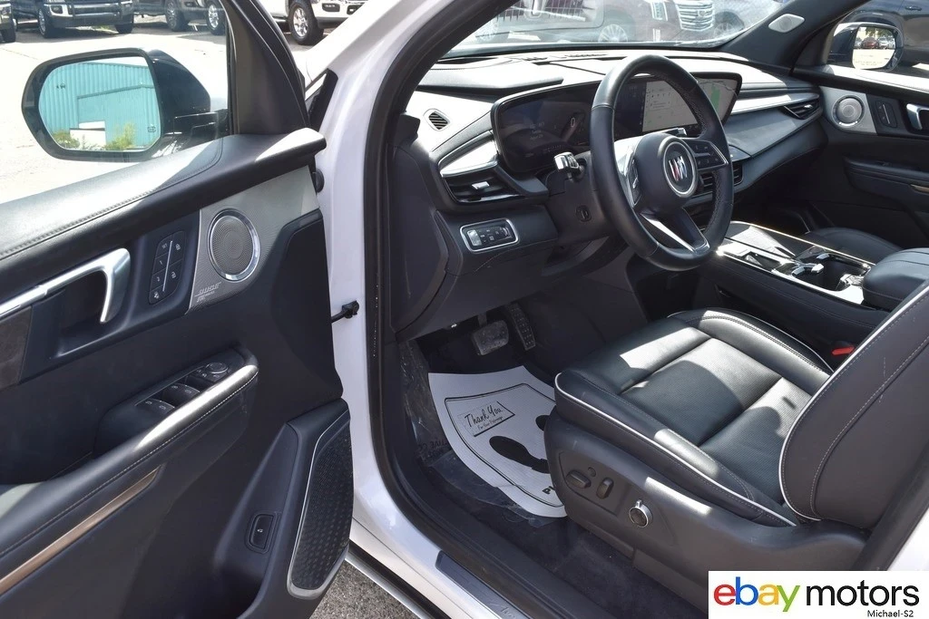 2025 Buick Enclave - Image 11 of 21