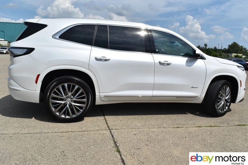 2025 Buick Enclave - Image 4 of 21