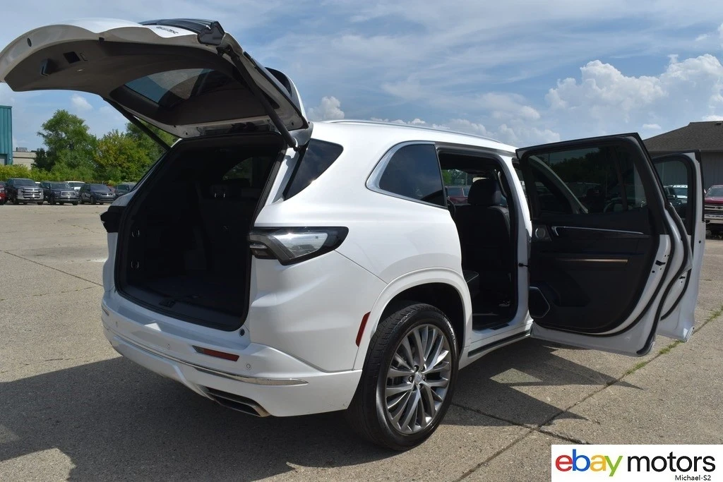 2025 Buick Enclave - Image 19 of 21