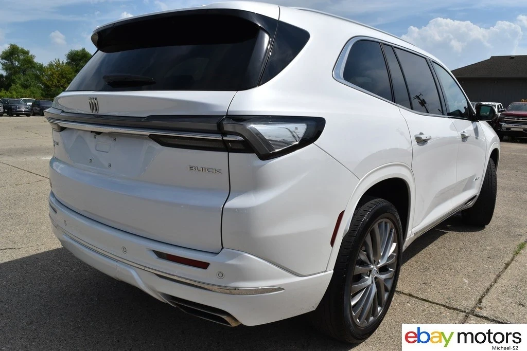 2025 Buick Enclave - Image 5 of 21