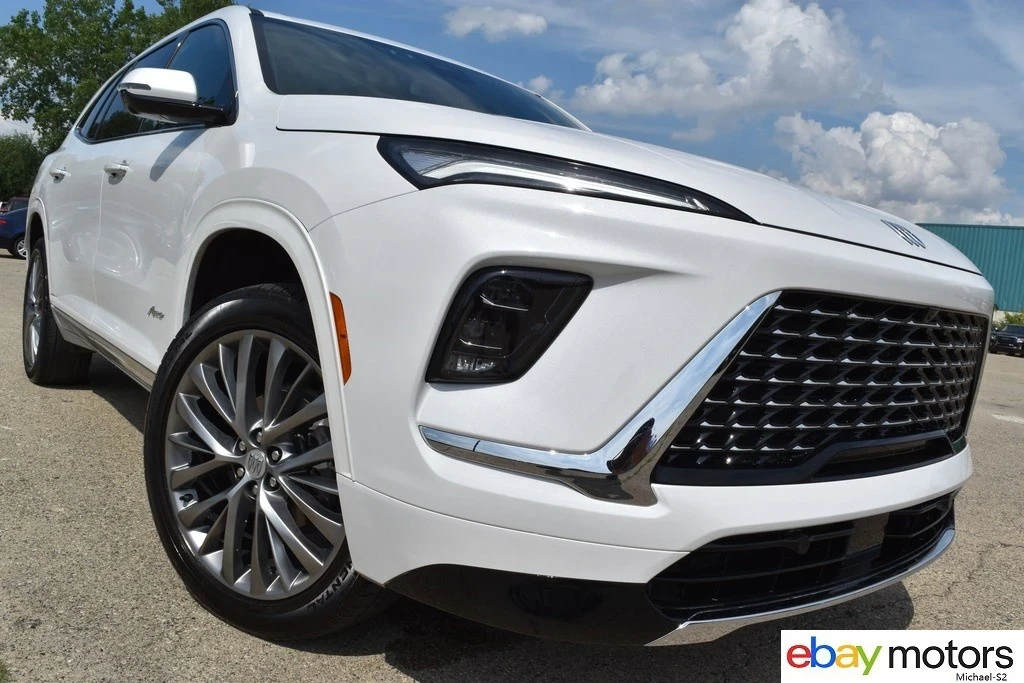 2025 Buick Enclave - Image 2 of 21