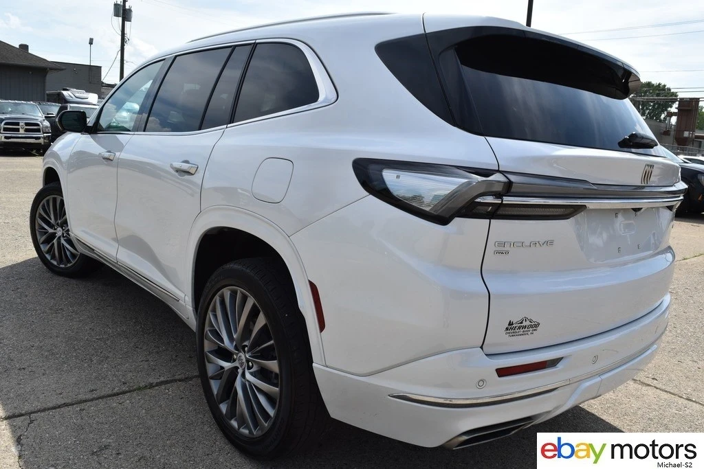 2025 Buick Enclave - Image 7 of 21