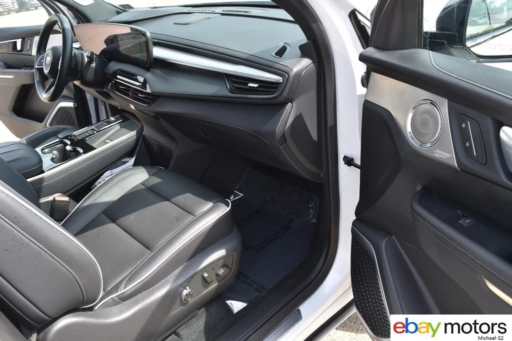 2025 Buick Enclave - Image 16 of 21