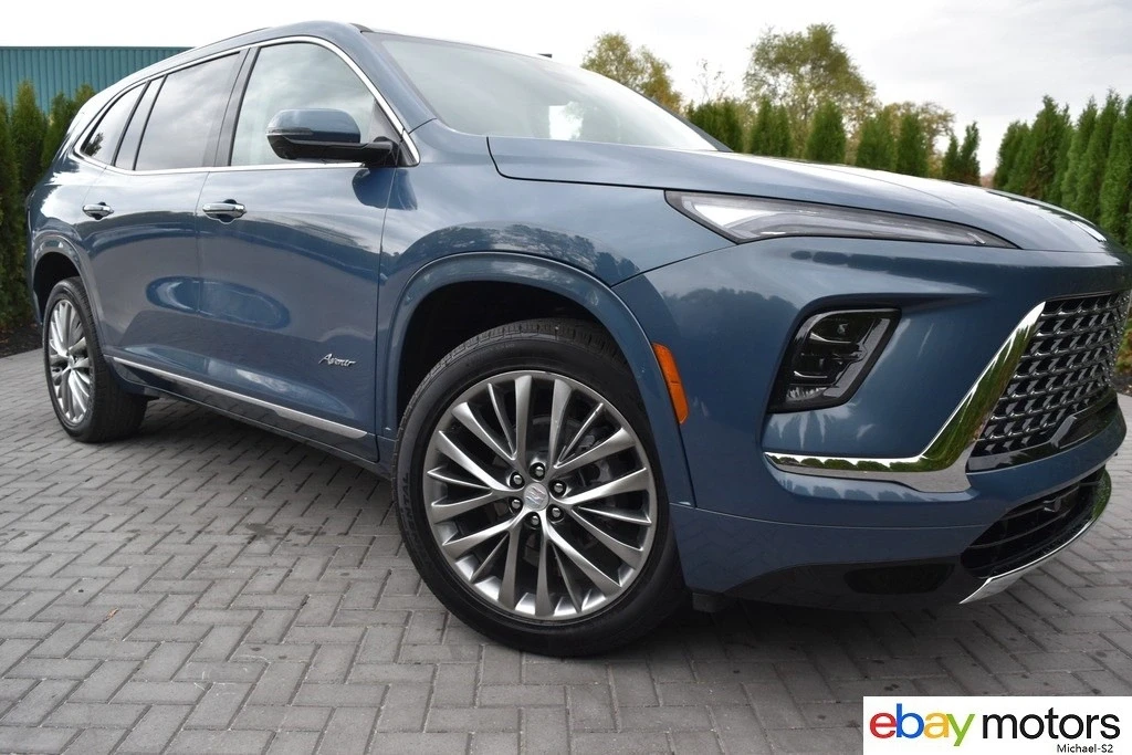 2025 Buick Enclave - Image 3 of 21
