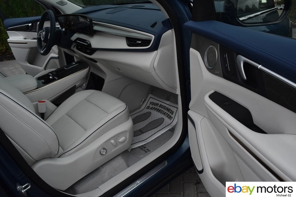 2025 Buick Enclave - Image 17 of 21