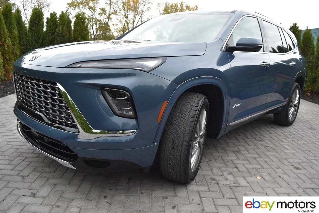 2025 Buick Enclave - Image 9 of 21