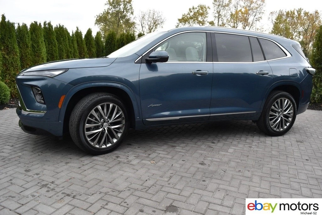 2025 Buick Enclave - Image 8 of 21