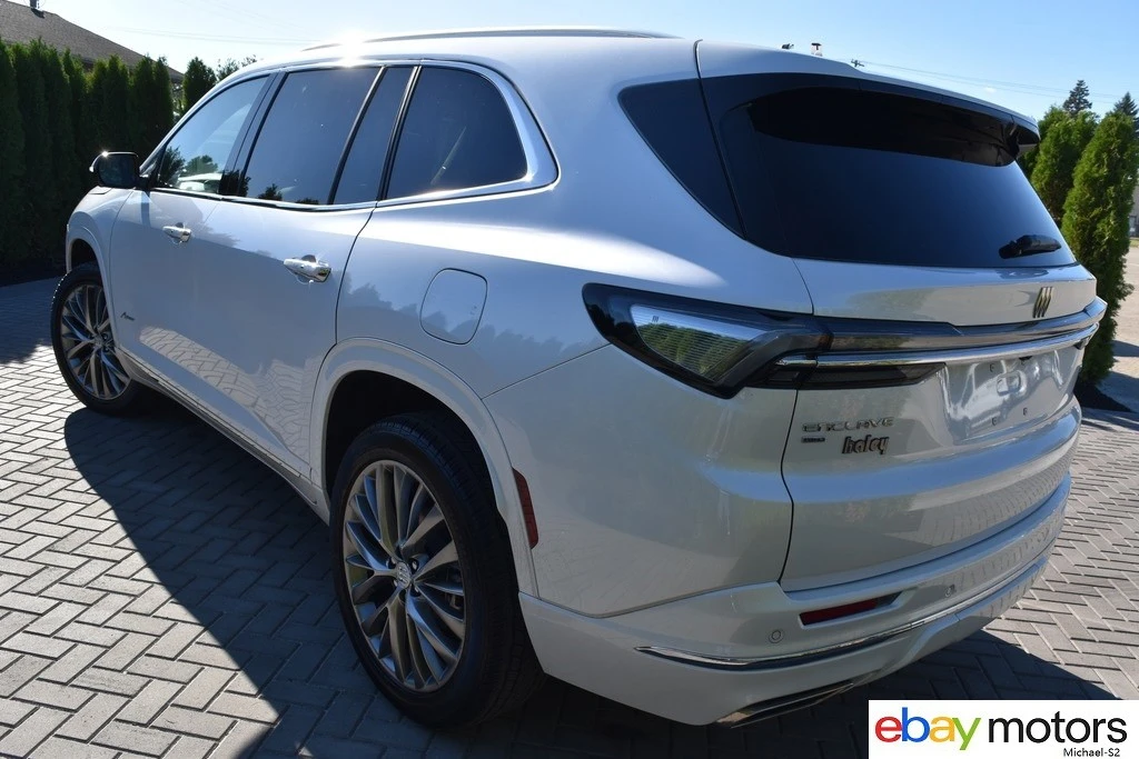 2025 Buick Enclave - Image 7 of 21