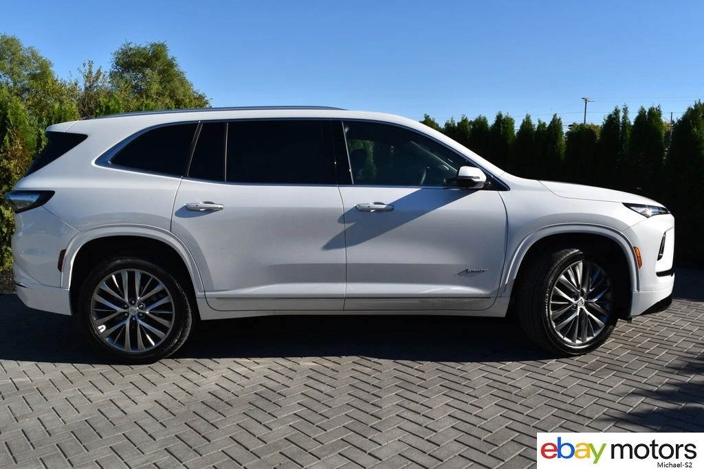 2025 Buick Enclave - Image 4 of 21
