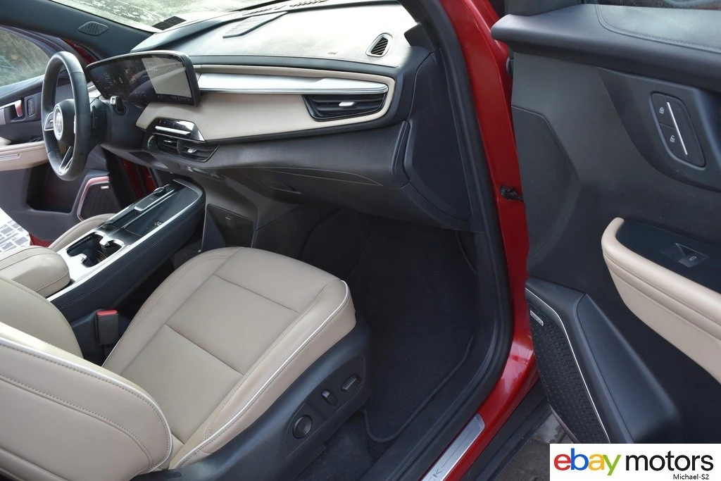 2025 Buick Enclave - Image 17 of 21