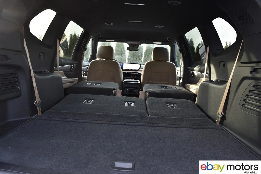 2025 Buick Enclave - Image 16 of 21