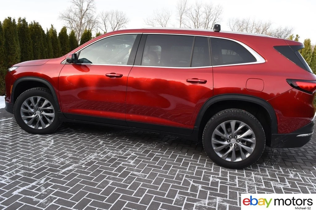 2025 Buick Enclave - Image 8 of 21
