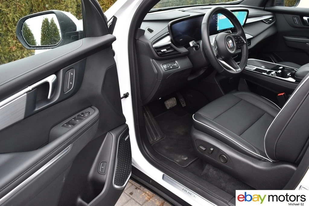 2025 Buick Enclave - Image 11 of 21