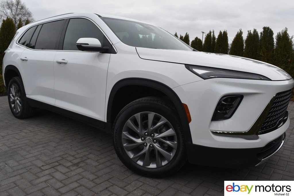 2025 Buick Enclave - Image 3 of 21