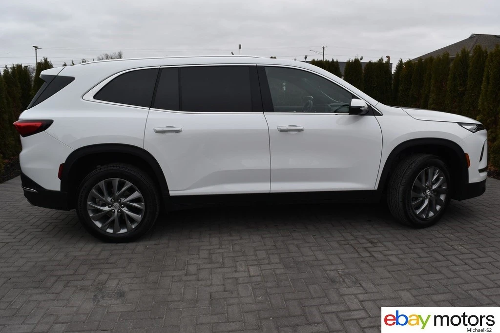 2025 Buick Enclave - Image 4 of 21