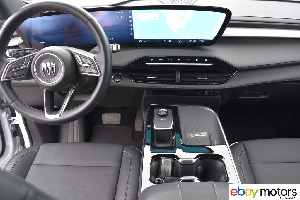 2025 Buick Enclave - Image 15 of 21