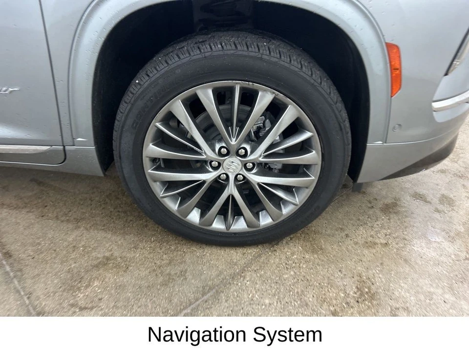 2025 Buick Enclave - Image 14 of 31
