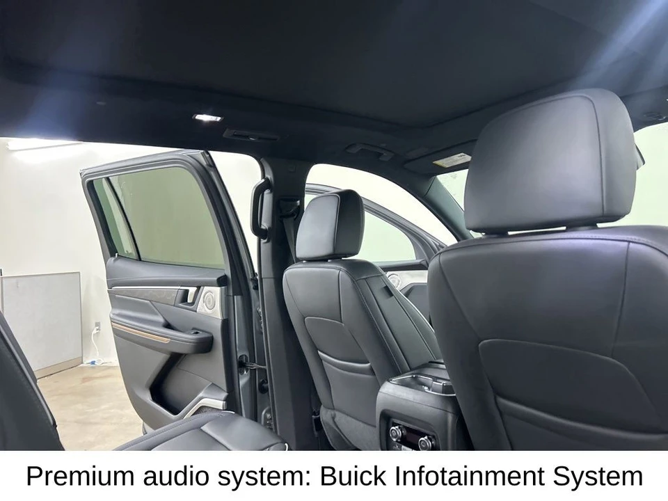 2025 Buick Enclave - Image 21 of 31