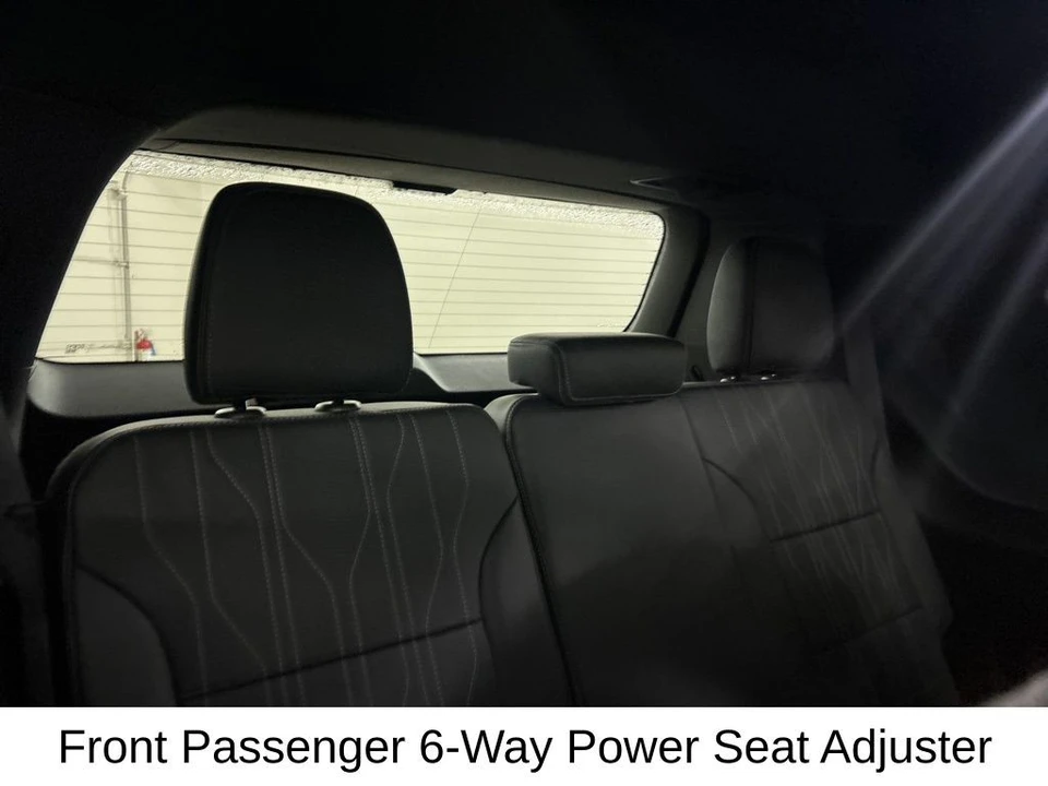 2025 Buick Enclave - Image 25 of 31