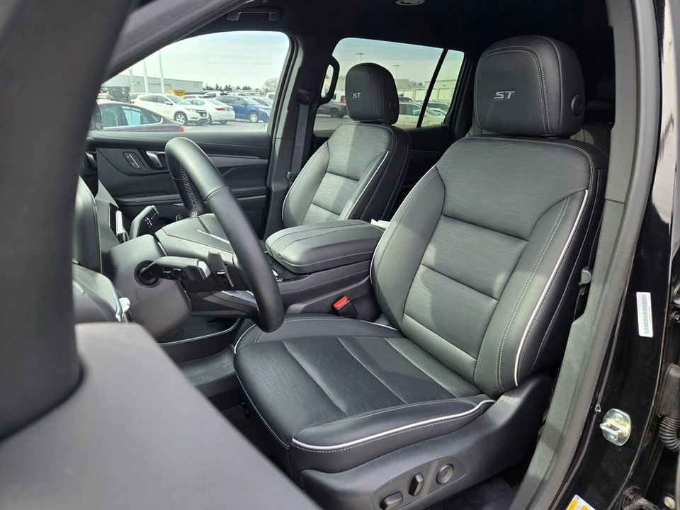 2025 Buick Enclave - Image 11 of 12