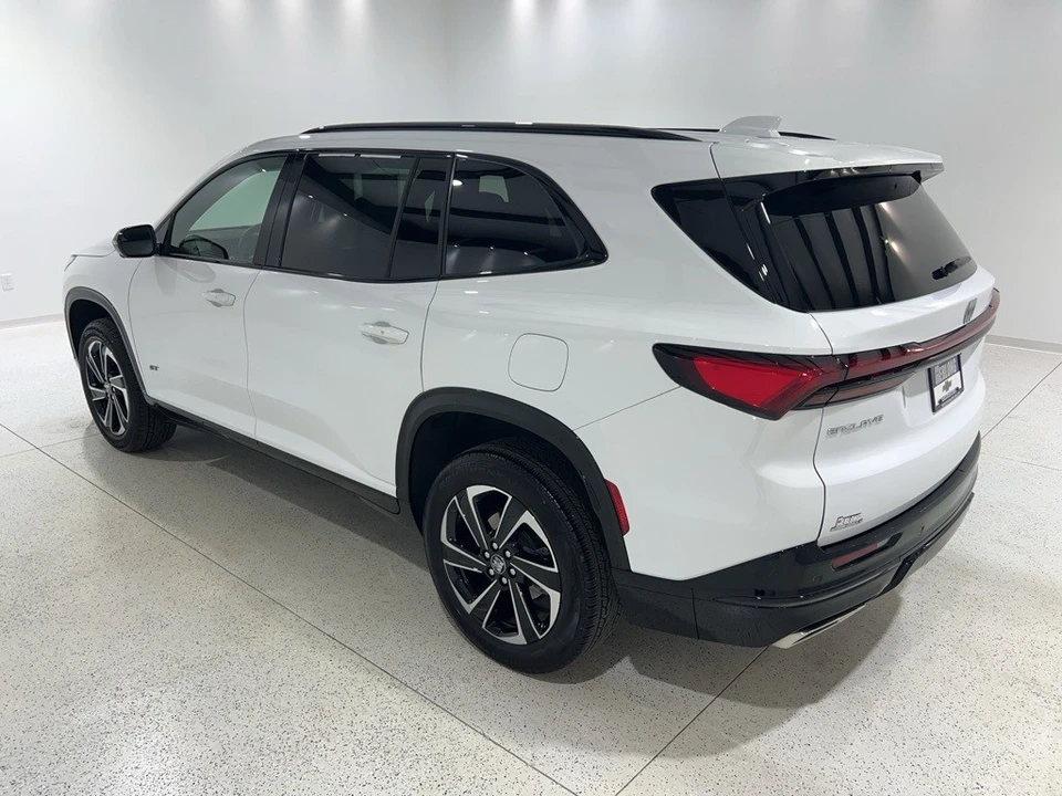 2025 Buick Enclave - Image 3 of 12