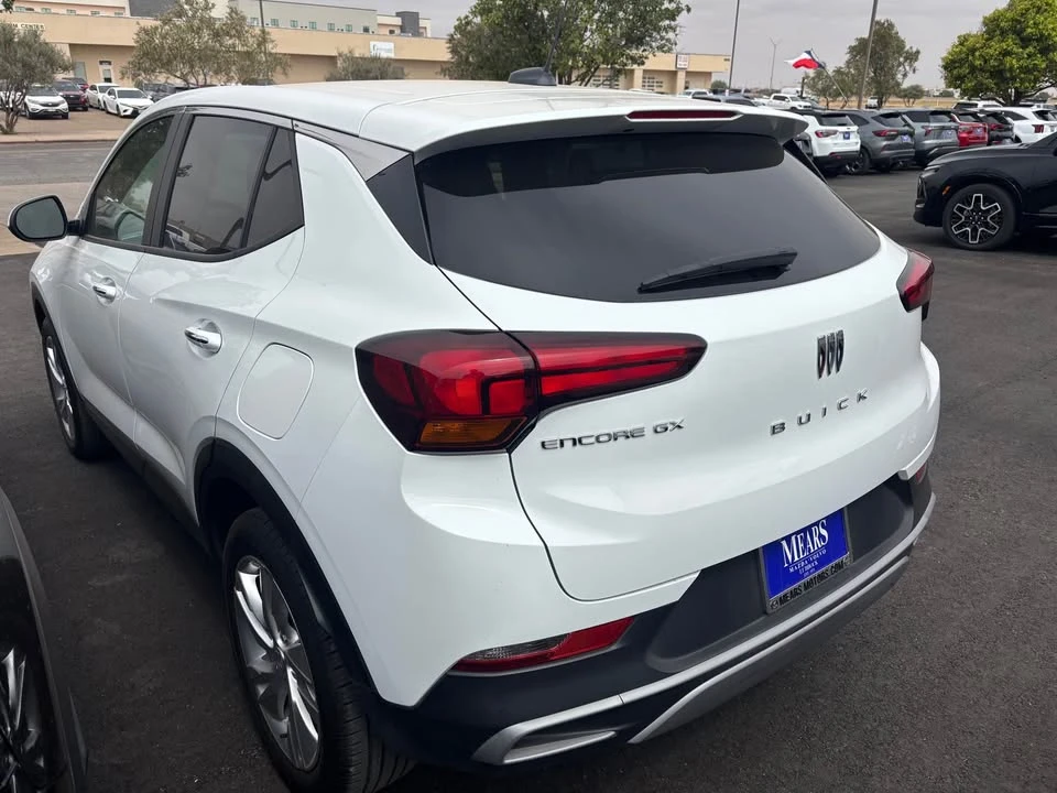 2025 Buick Encore - Image 4 of 8