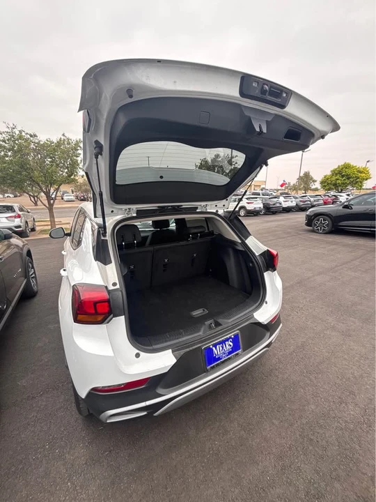 2025 Buick Encore - Image 5 of 8