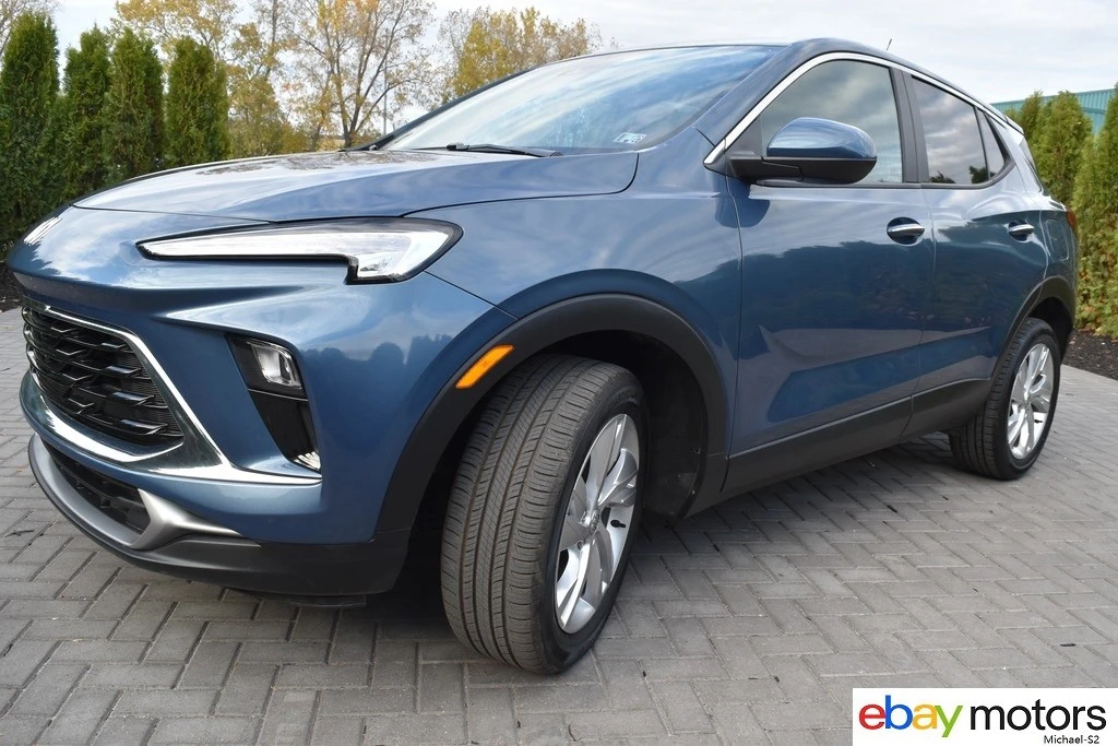 2025 Buick Encore GX - Image 9 of 21