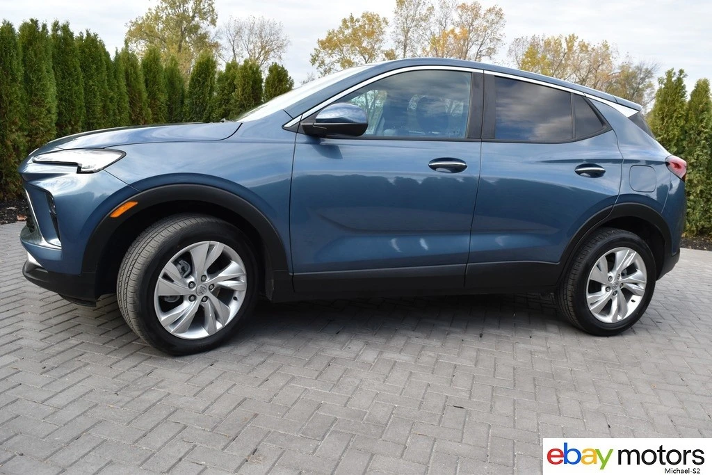 2025 Buick Encore GX - Image 8 of 21