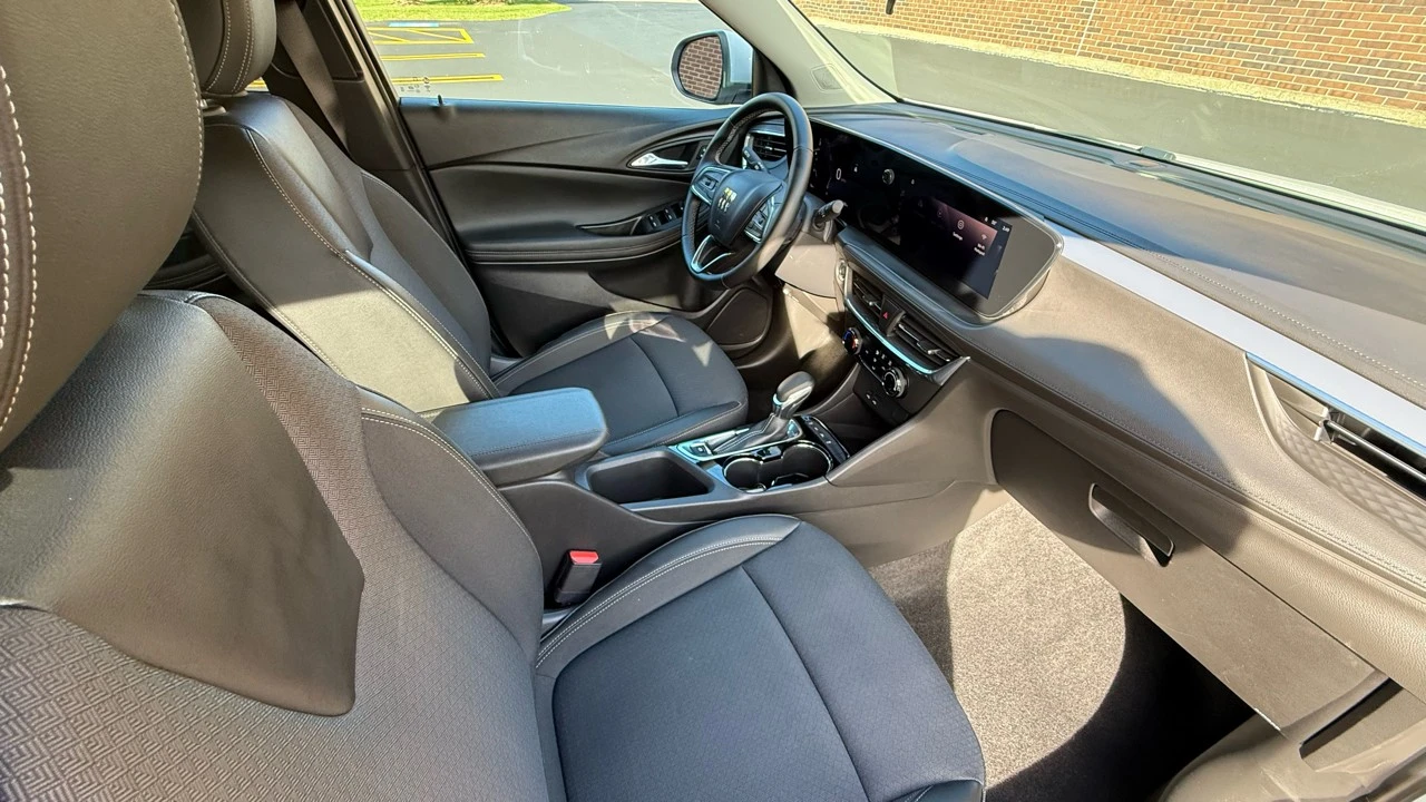 2025 Buick Encore GX - Image 11 of 21
