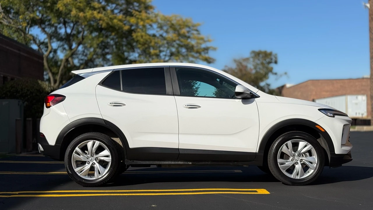 2025 Buick Encore GX - Image 8 of 21