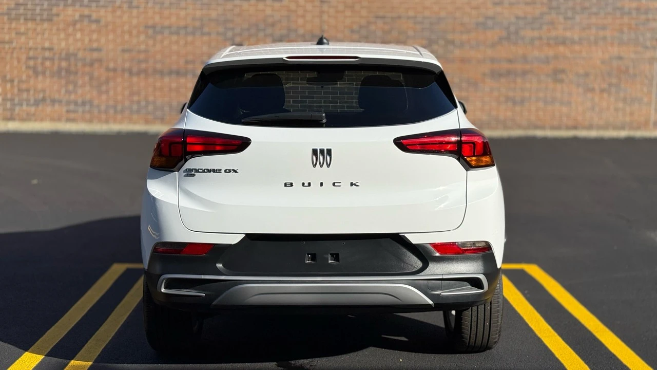 2025 Buick Encore GX - Image 6 of 21