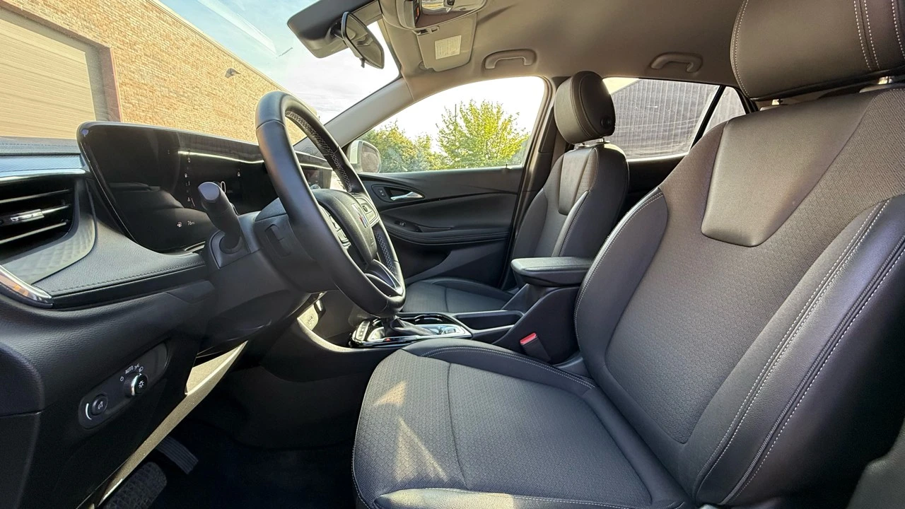 2025 Buick Encore GX - Image 10 of 21