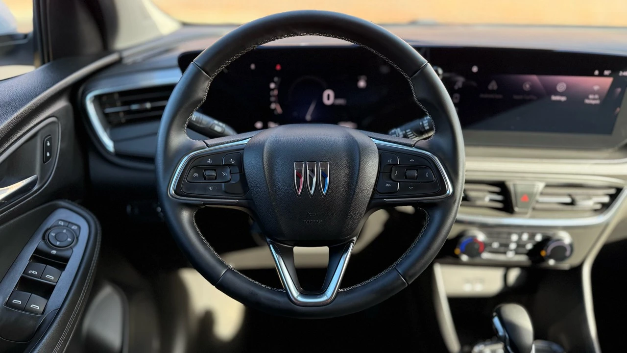 2025 Buick Encore GX - Image 15 of 21