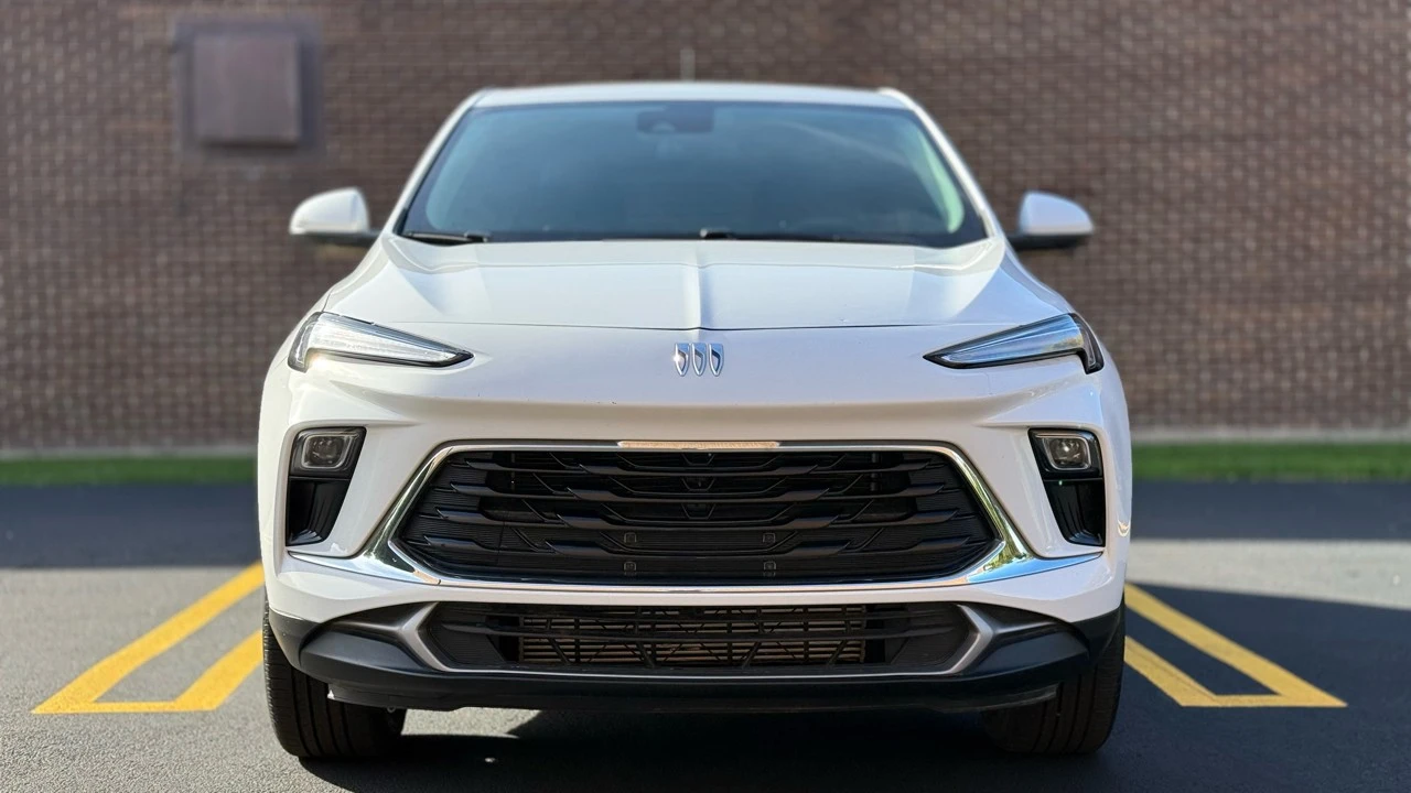 2025 Buick Encore GX - Image 2 of 21