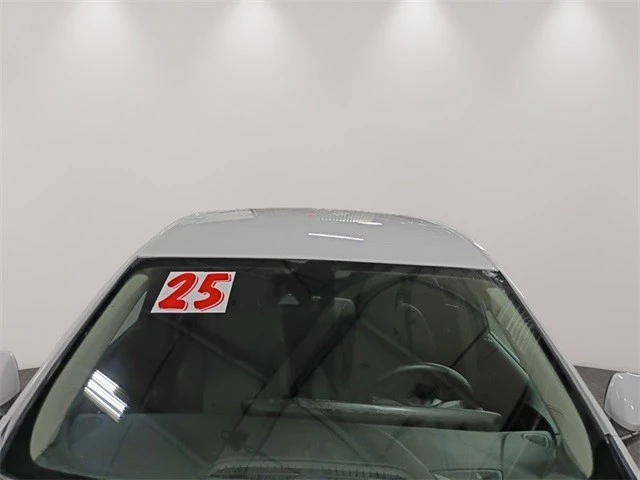 2025 Buick Encore GX - Image 4 of 12